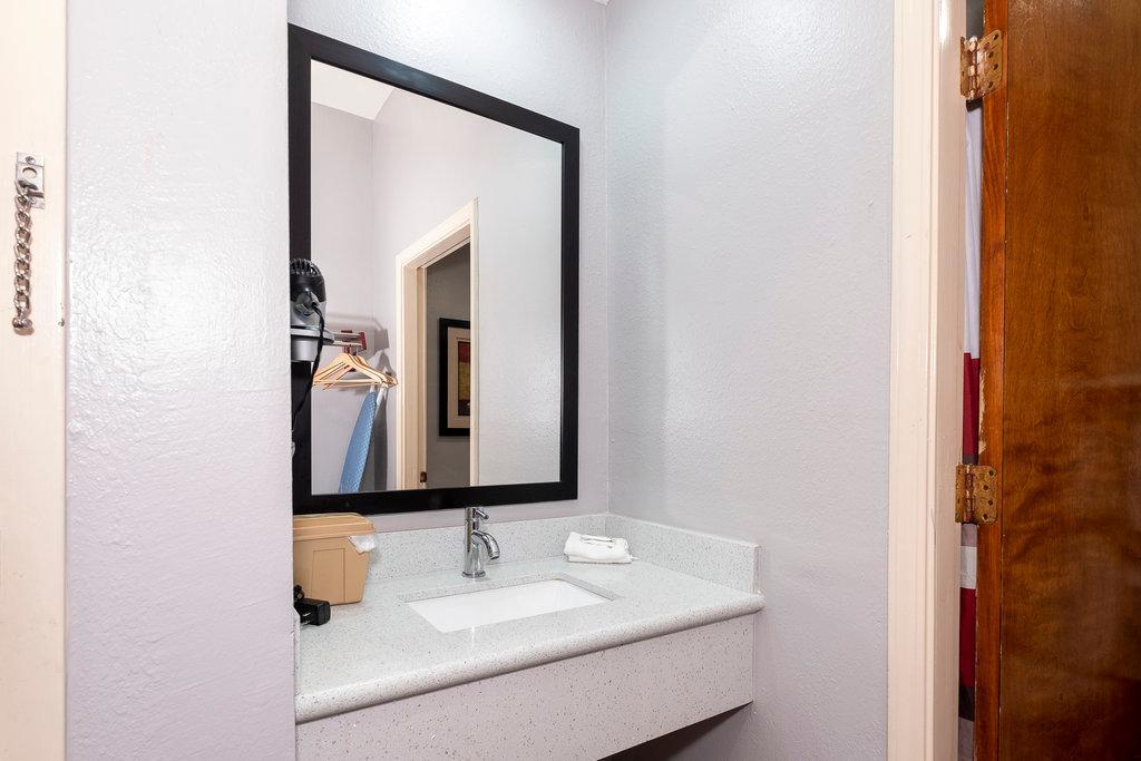 Rodeway Inn Brandon Buitenkant foto
