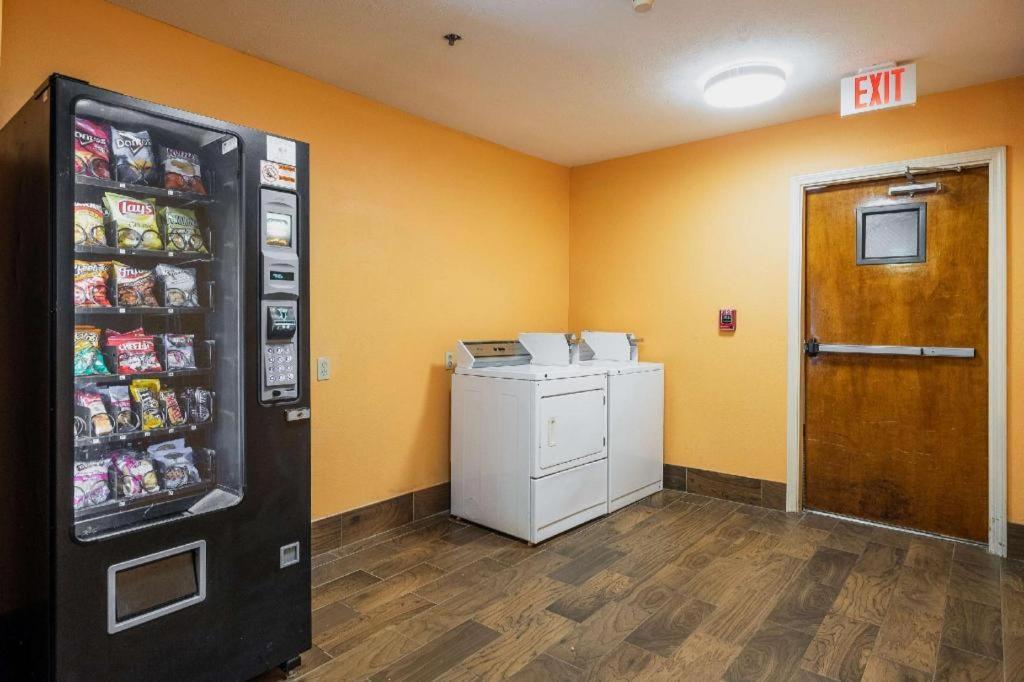 Rodeway Inn Brandon Buitenkant foto