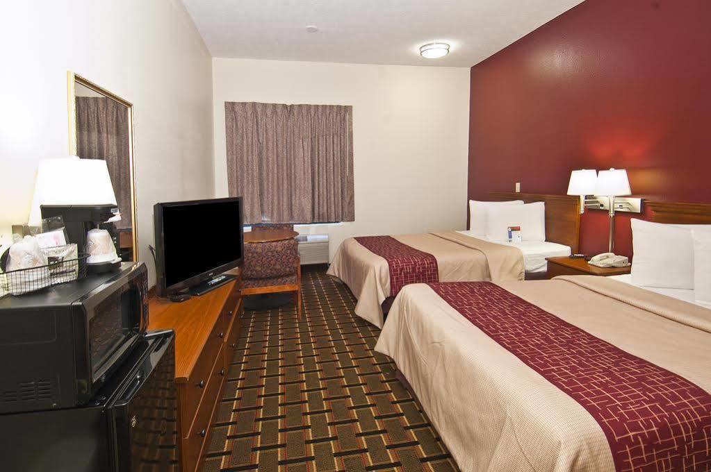 Rodeway Inn Brandon Buitenkant foto