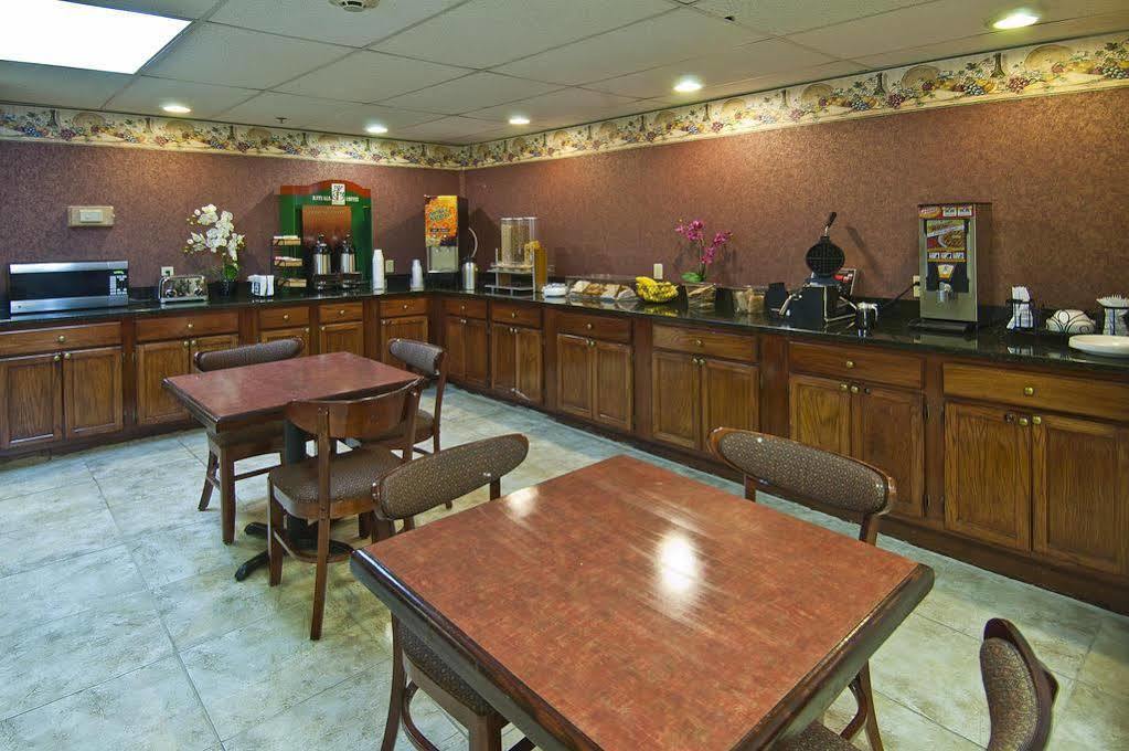 Rodeway Inn Brandon Buitenkant foto